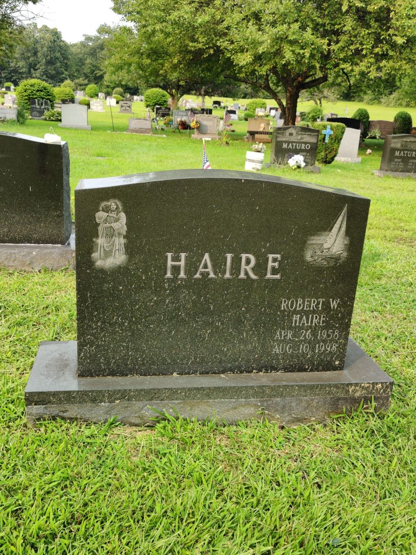 Robert W. Haire's grave. Photo 1