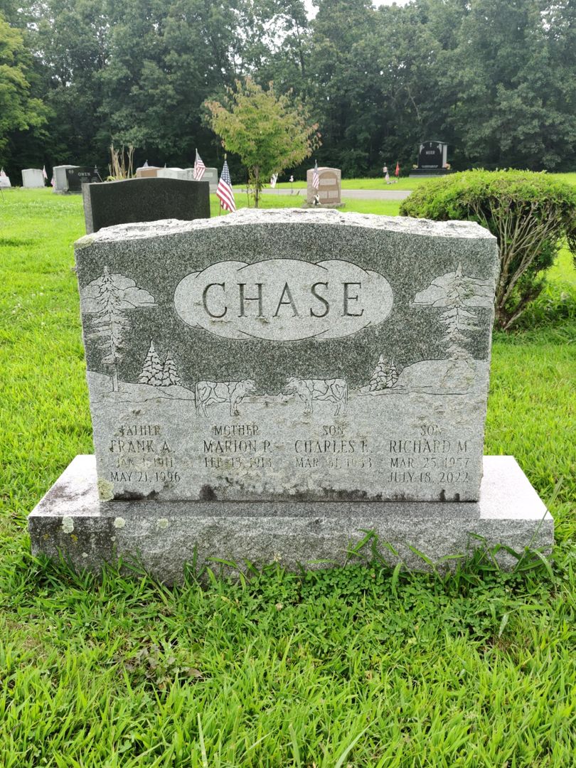Richard M. Chase's grave. Photo 1
