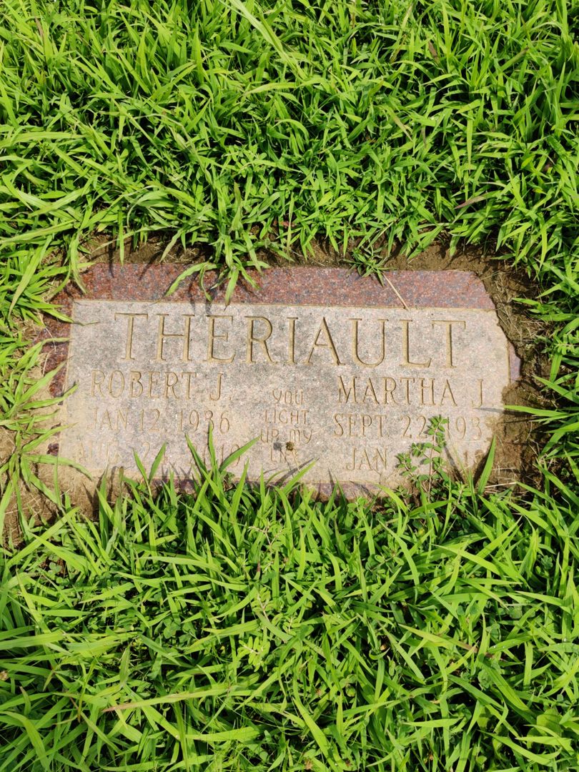 Robert J. Theriault's grave. Photo 1