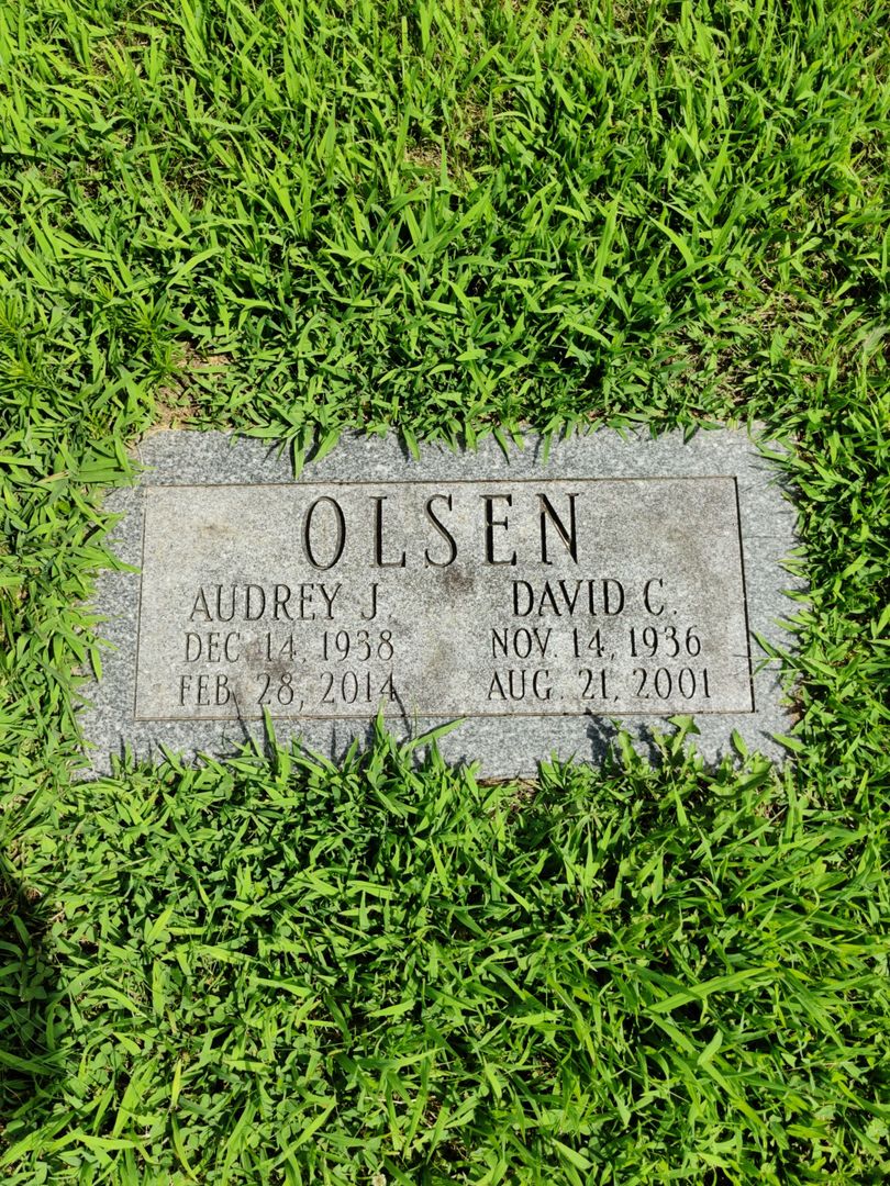 Audrey J. Olsen's grave. Photo 1