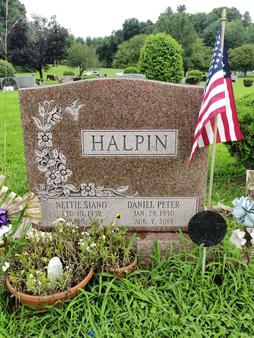 Nettie Siano Halpin's grave. Photo 1