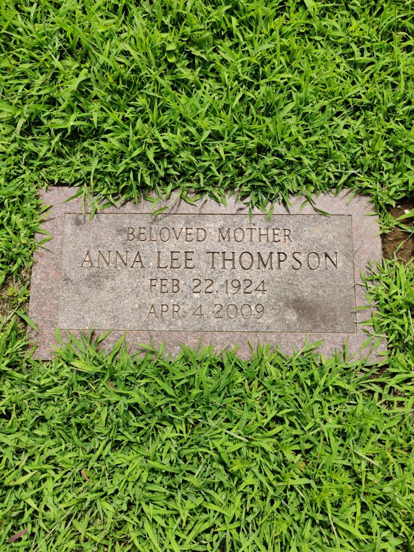 Anna Lee Thompson's grave. Photo 1