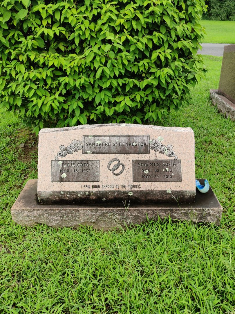 Ydalmen Sofia Sandberg's grave. Photo 1