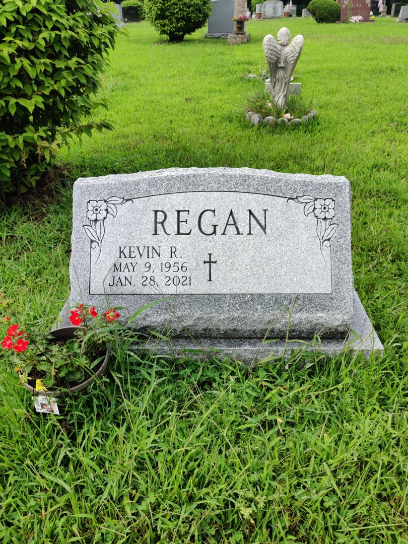 Kevin R. Regan's grave. Photo 1