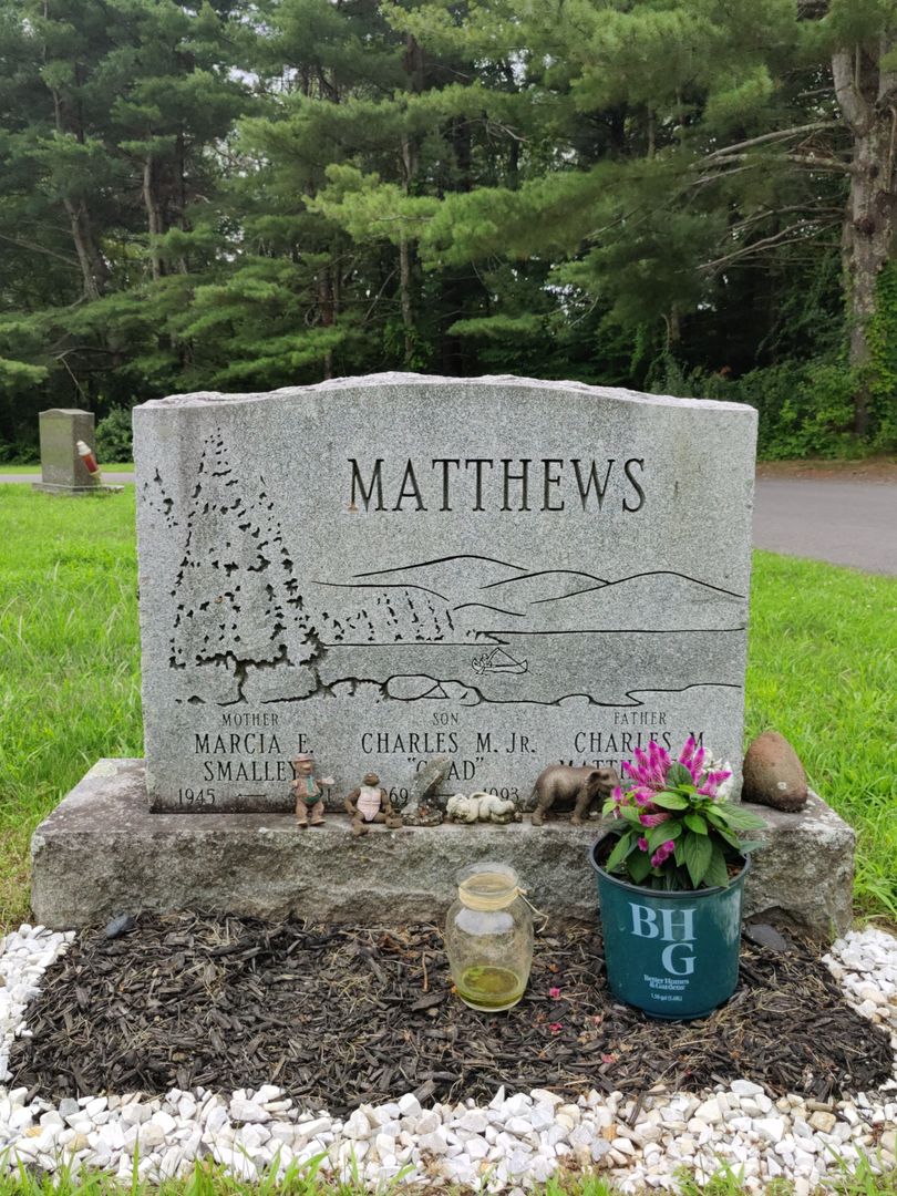 Charles M. "Chad" Matthews Junior's grave. Photo 1