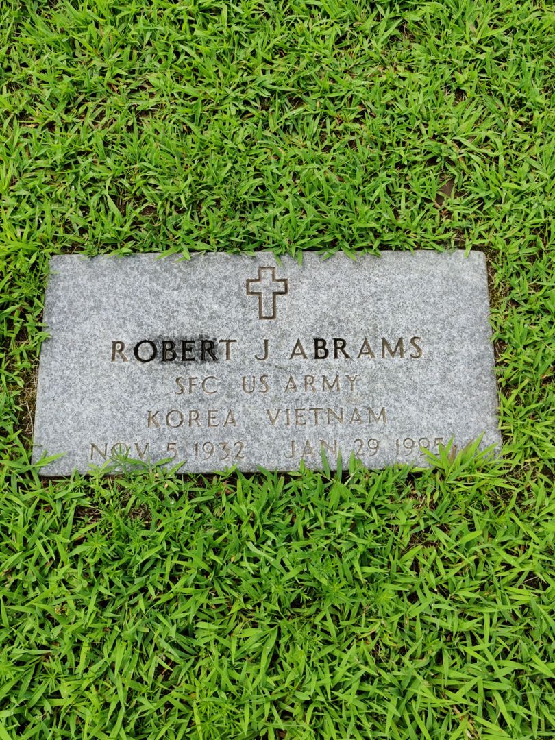 Robert J. Abrams's grave. Photo 1